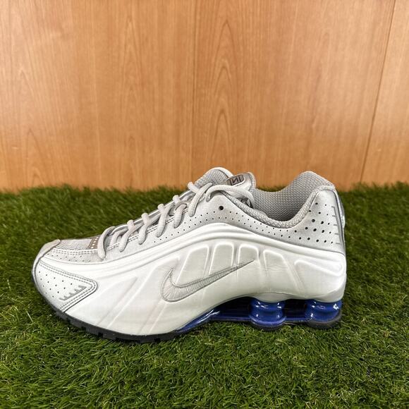 Nike Shox R4 Metallic Silver Deep Royal Blue Sneakers HQ1988-102 Men\'s Size 8